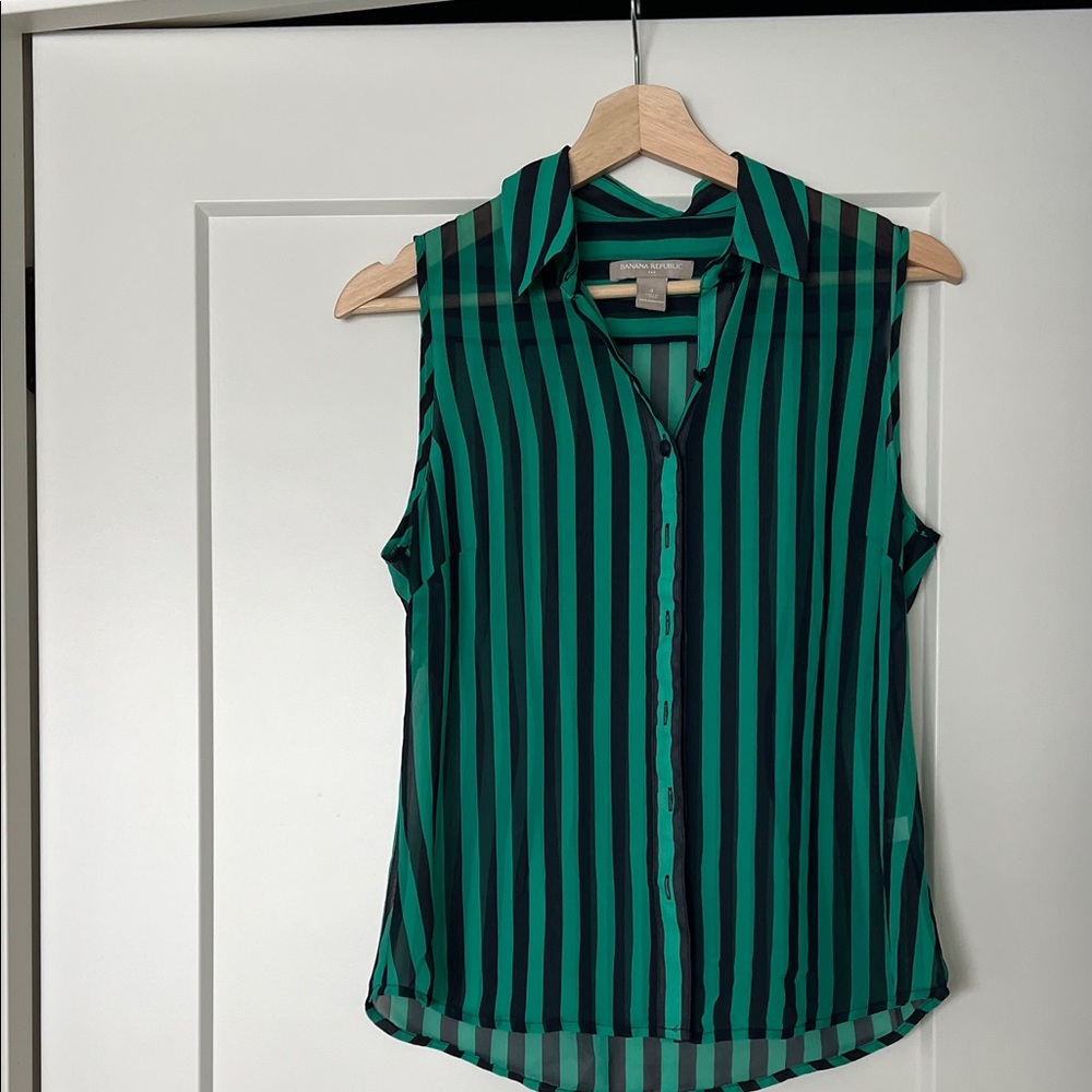 Banana Republic Green and Black Sleeveless Blouse